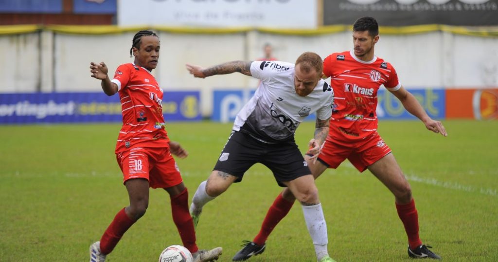 Jogos do Campeonato Municipal de Futebol são transmitidos ao vivo